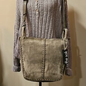 The Sak Los Feliz Suede Crossbody Roomy Bag Purse Slouchy Moss Green